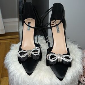 Size 10 BNWT DRESS BLACK BOWTIE RHINESTONE PEARL HEELS